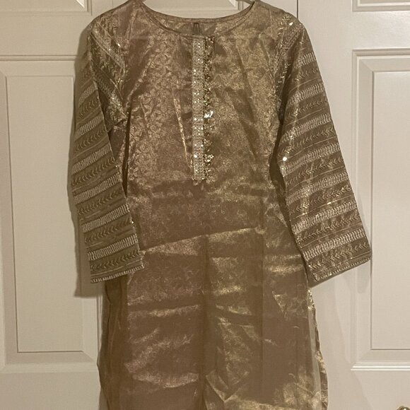 NWT Beechtree Gold Kurta with Embroidered and Sequined Sleeves and Neckline 8 - Picture 1 of 9